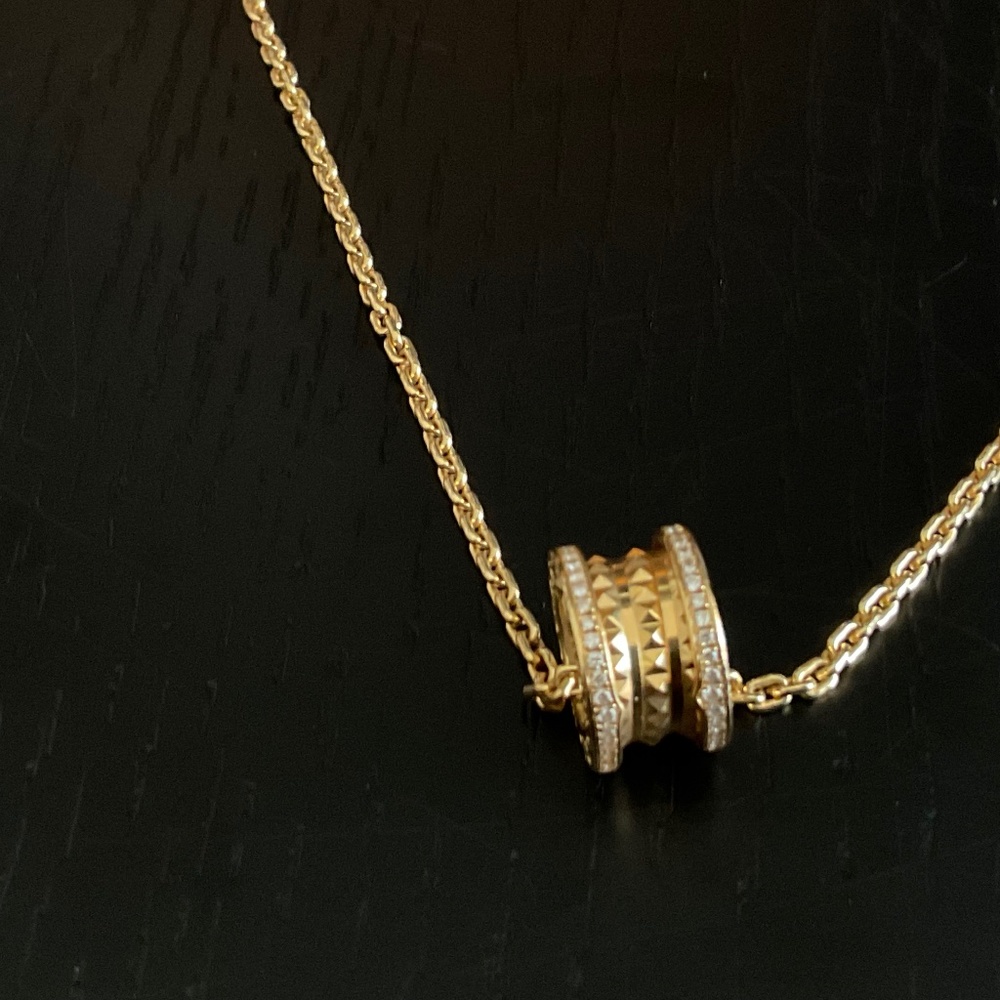 Bvlgari Necklace 18k Gold with Diamonds